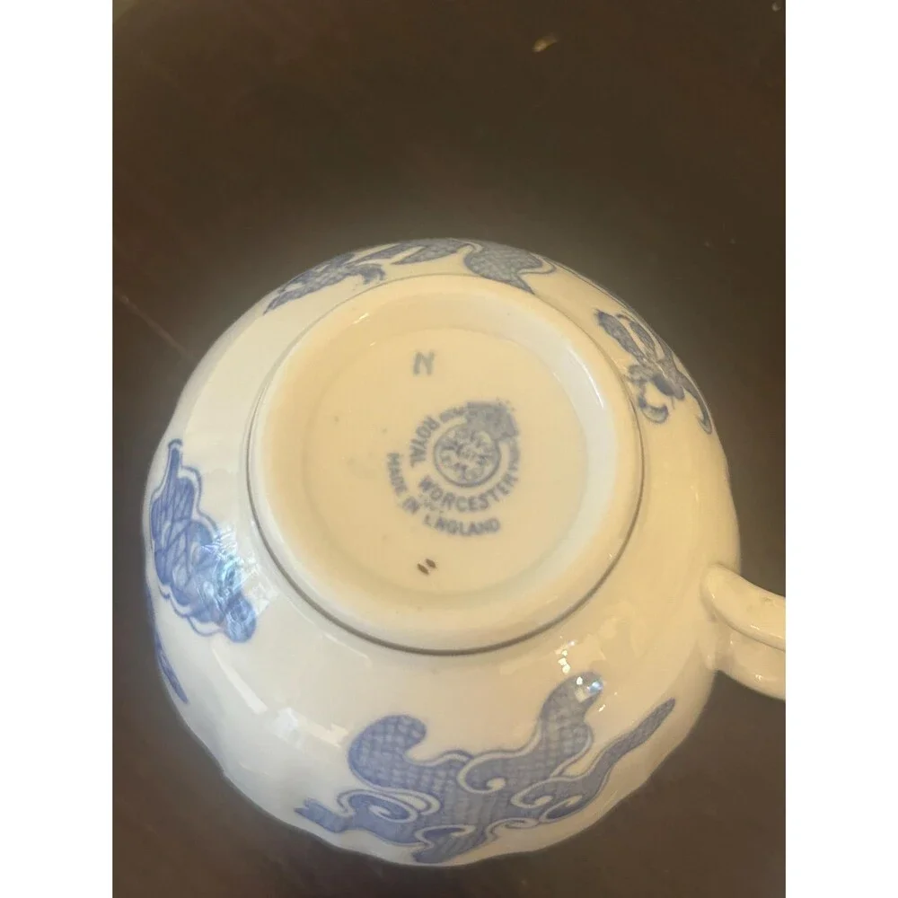 Vintage Royal Worcester Blue Dragon Teacup and Saucer Set – Fine Bone China - Picture 5 of 5